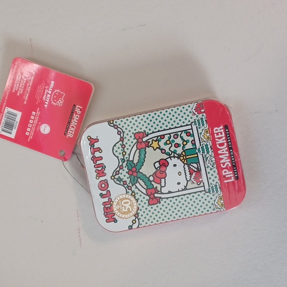Hello kitty x lip smackers Christmas limited edition collectable Tin & lip blam - Picture 2 of 5